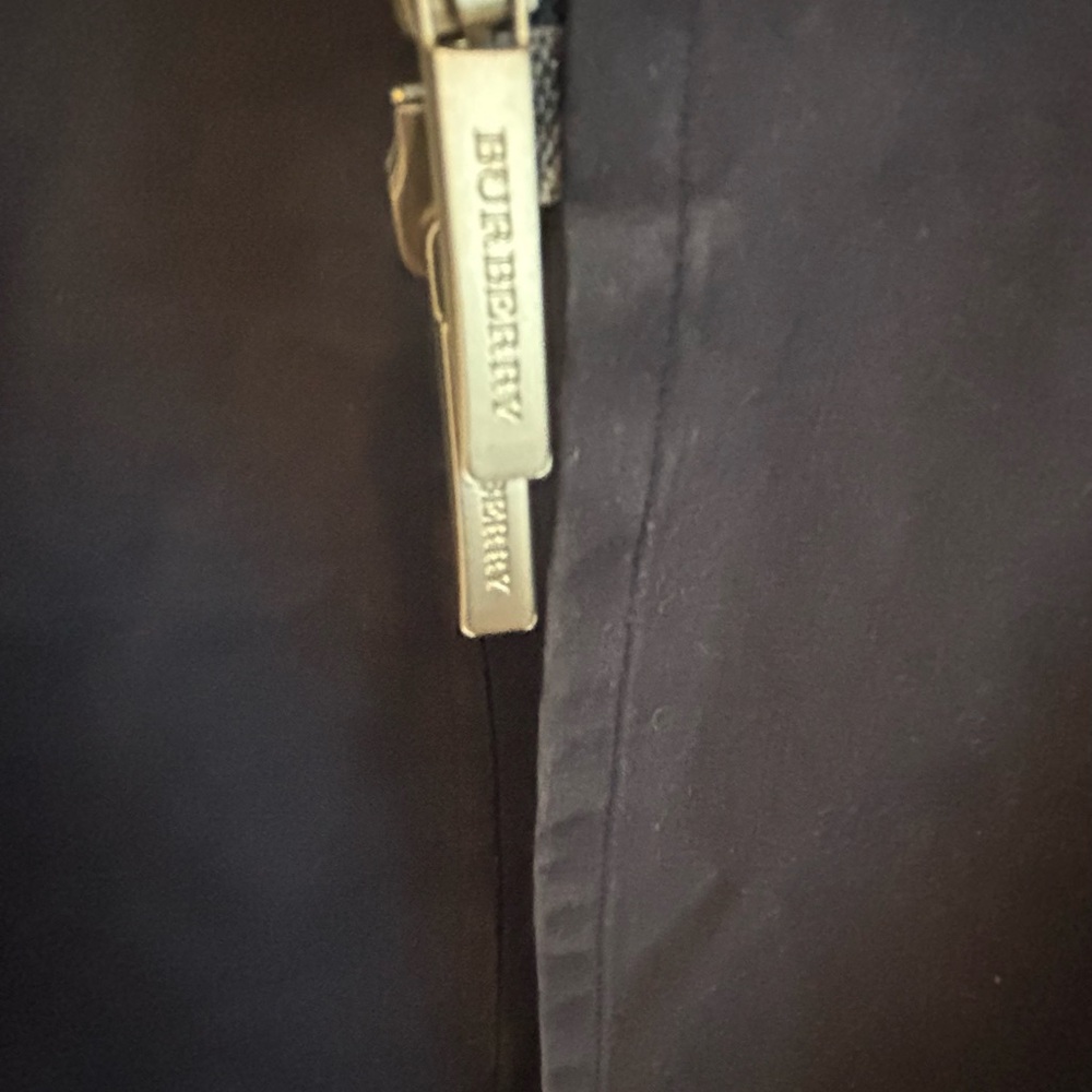 Burberry dark navy rain coat with hood - Picture 3 of 4